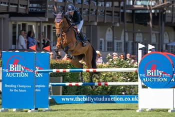 Whizzy Williams continues family legacy with first Hickstead International Arena victory Whizzy Williams continues family legacy with first Hickstead International Arena victory